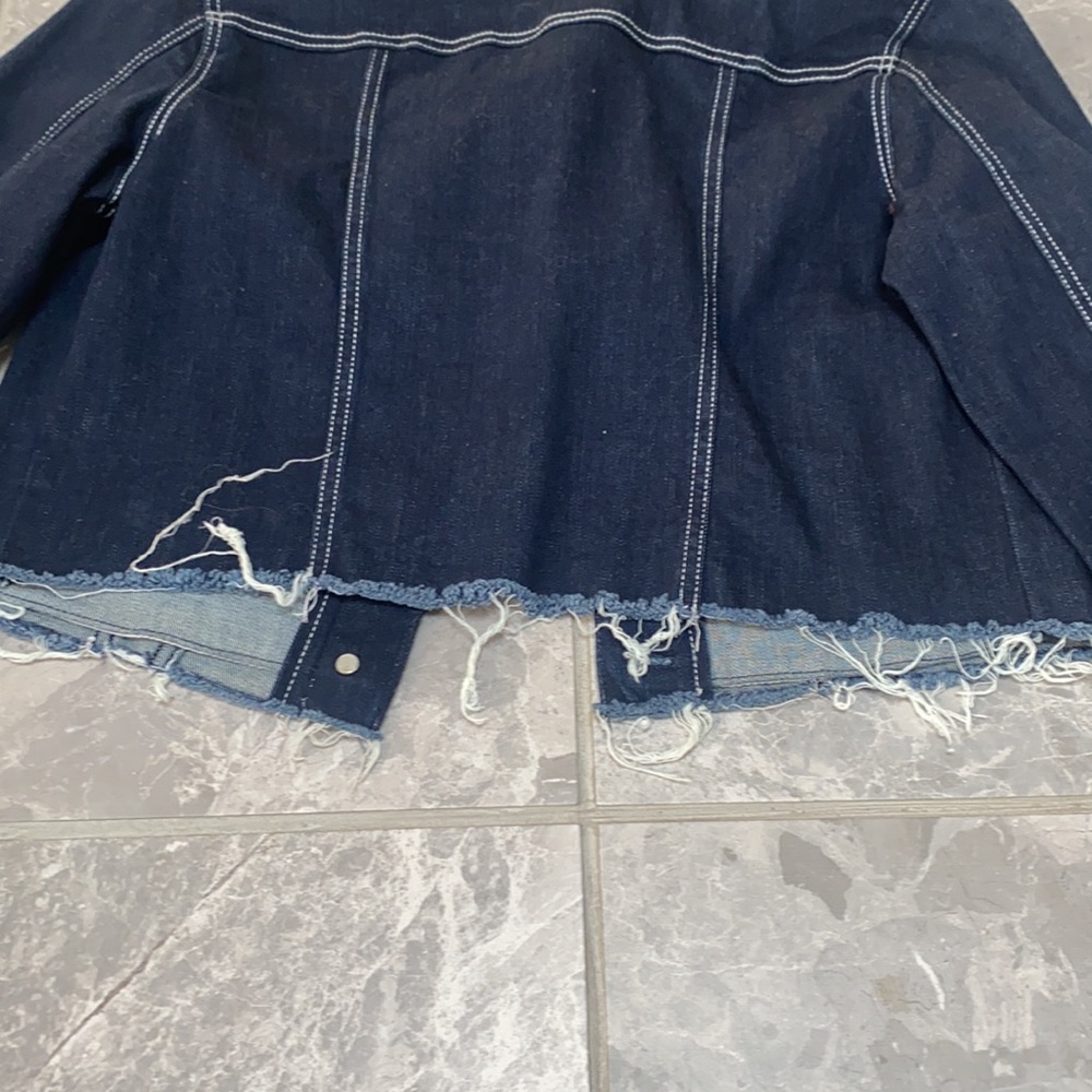 Express Reverse Stitching Jean Jacket - image 5